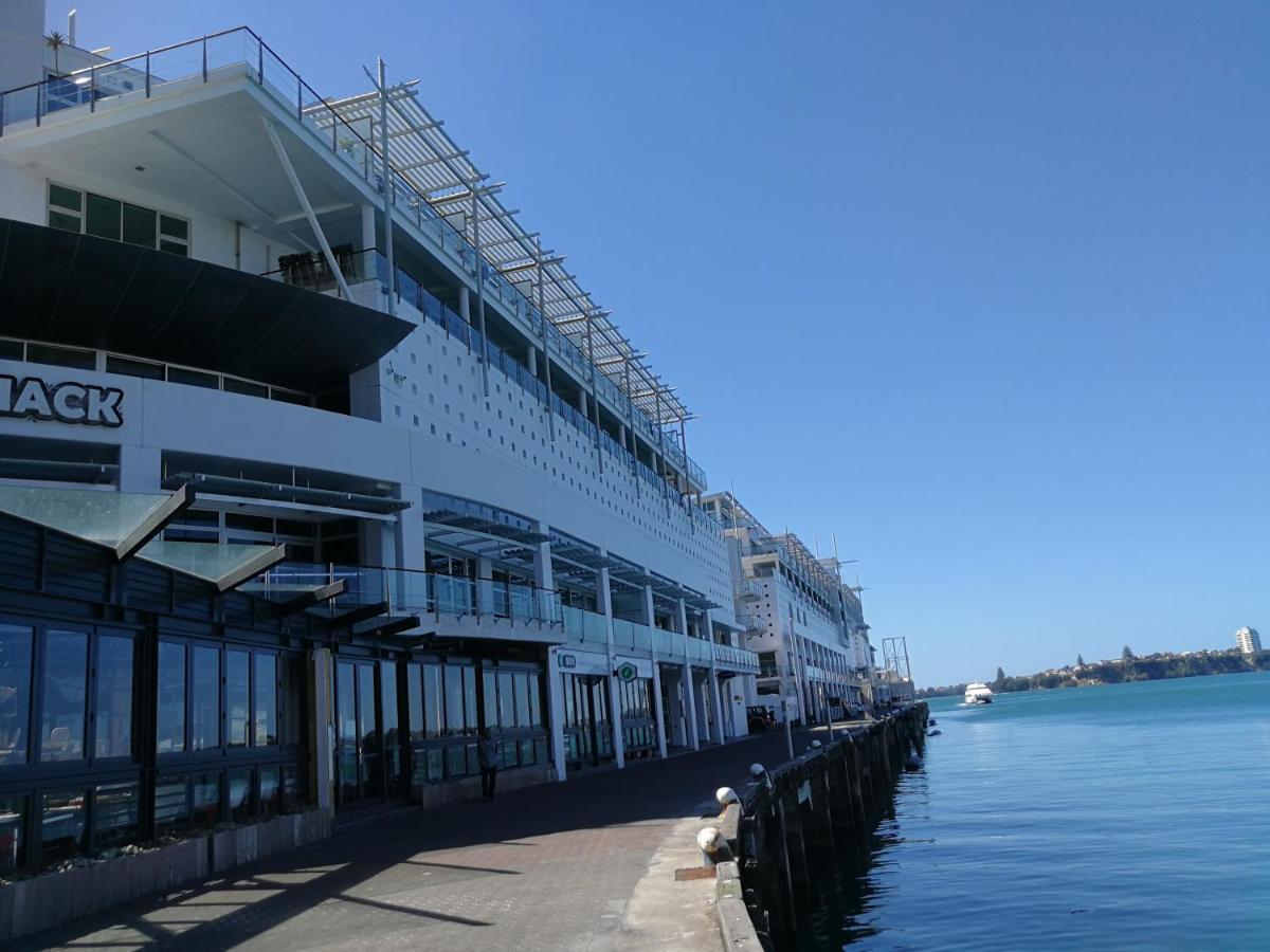 Апартаменти Stunning Waterfront Location With Huge Balcony! Окленд Екстер'єр фото